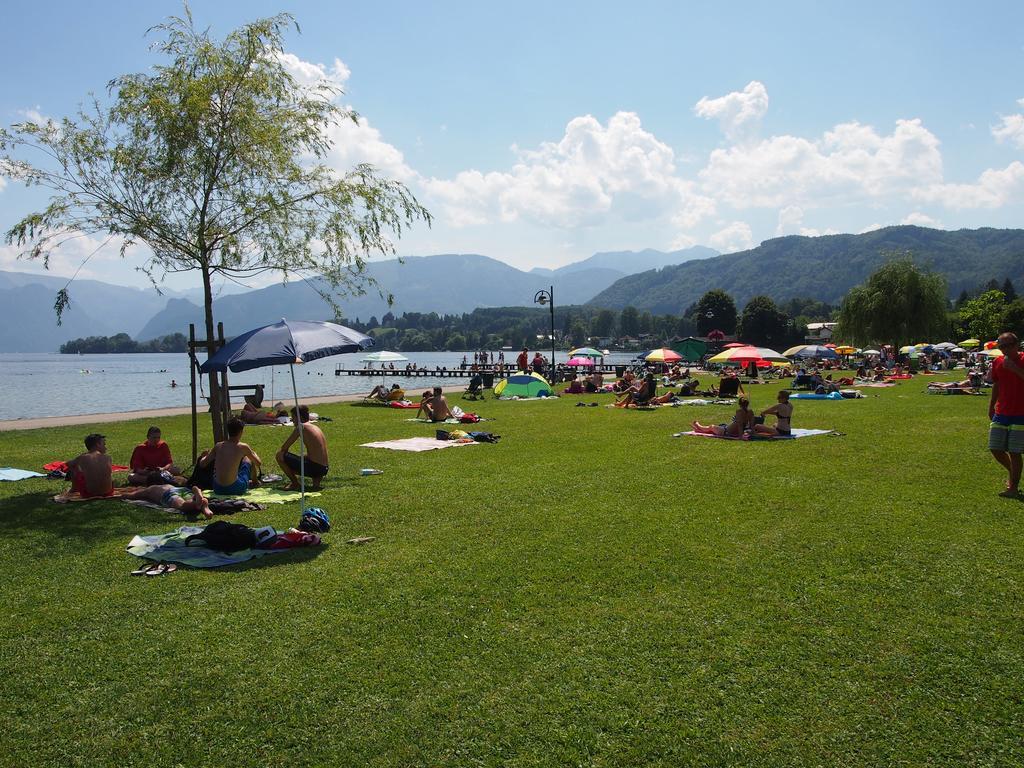 Apartment Schlosspark Am Traunsee Altmuenster Room photo